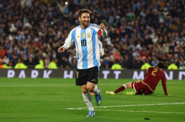 Scaloni: Đây sẽ không phải là trò chơi cuối cùng của Messi ở Buenos Aires, anh ấy sẽ quay lại