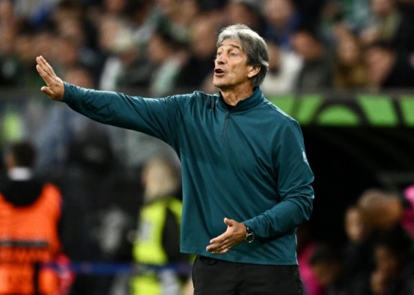 Pellegrini: Anthony rê bóng và tạo ra một mối đe dọa. Betis nhằm mục đích tiến thẳng vào top 8 của E