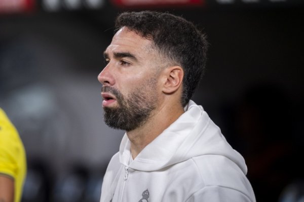 Phóng viên: Carvajal đang tích cực phục hồi, Real Madrid và người chơi đang nhắm đến việc trở lại tr