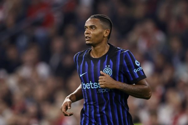 Duti: Inter Milan đã thông báo cho cơ quan của Akanji, hy vọng sẽ mua cho người chơi bằng 15 triệu euro