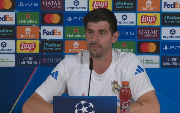Courtois: Trận đấu ở nước ng