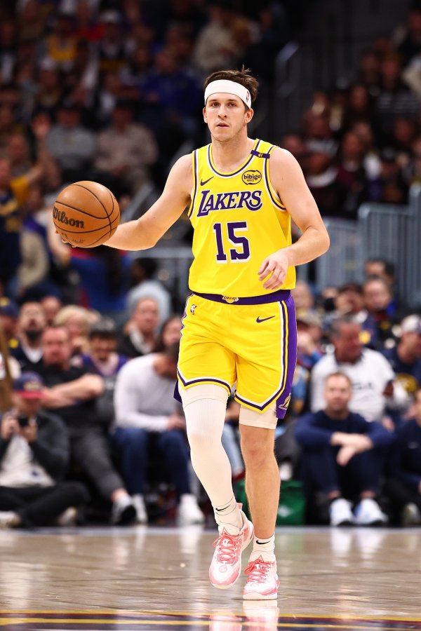 Reeves: Tôi dành 90% thời gian của mình cho đồng đội và chúng tôi xây dựng mối quan hệ lâu dài