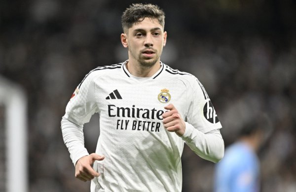 Valverde: Mbappé chắc chắn sẽ đạt kết quả tuyệt vời. Những cú sút của Carreras rất phổ biến trong tậ