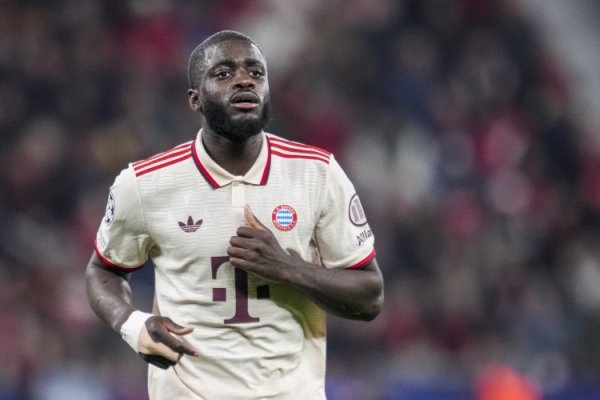 Phóng viên: Bayern hy vọng Kompany có thể thuyết phục Yupa gia hạn hợp đồng và thuyết phục anh rằng 