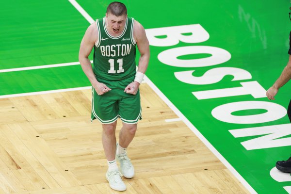 Pritchard: Hồi đầu mùa tôi đã suy nghĩ quá nhiều, bây giờ là tâm lý “chết tiệt và cứ bắn”